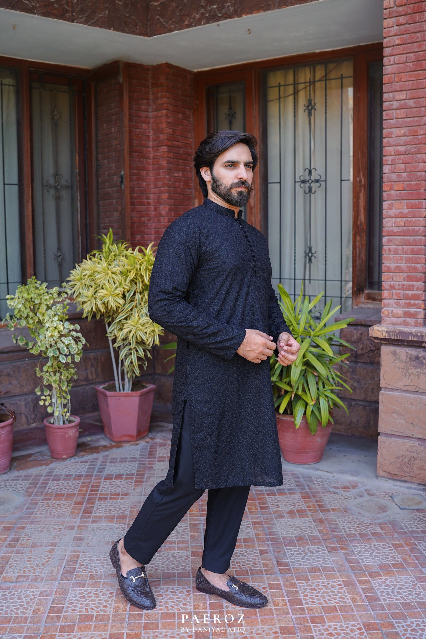 BLACK CHIKANKARI KURTA